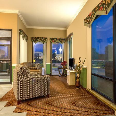 Super 8 By Wyndham Madison/Ridgeland Area Hotel Luaran gambar