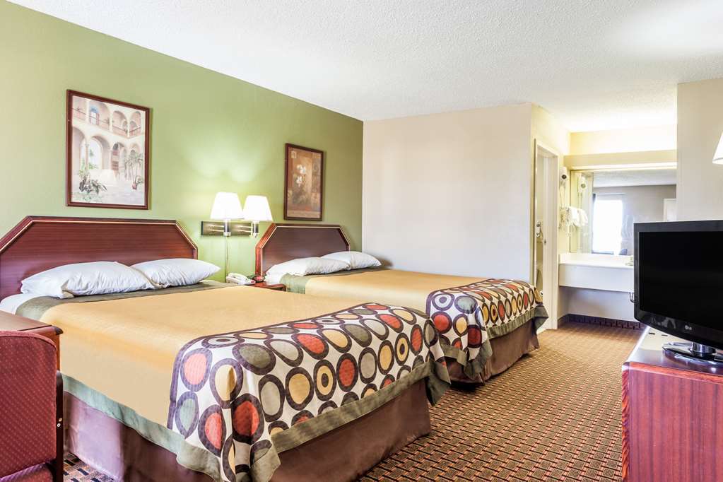 Super 8 By Wyndham Madison/Ridgeland Area Hotel Bilik gambar
